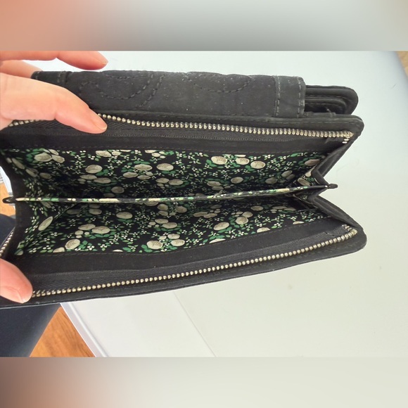 Vera Bradley Black Women's Quilted Clutch with Gold Accent - Picture 5 of 6